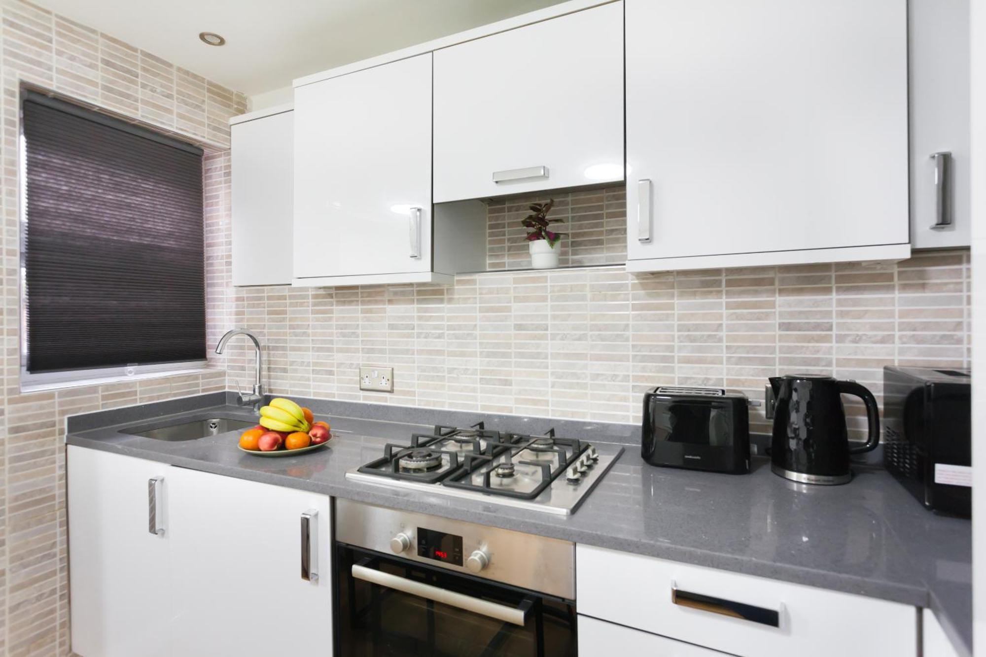 לונדון Eurostar Budget Rooms - Next To Kings Cross & Eurostar Train Station מראה חיצוני תמונה